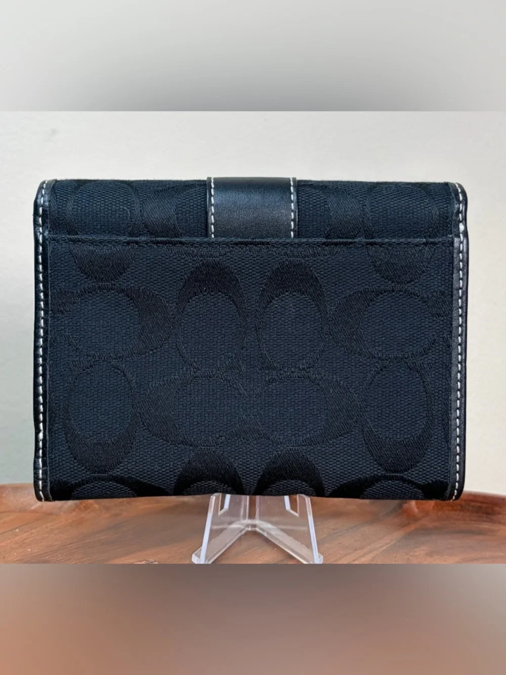 Vintage COACH Signature C Black Jacquard Leather Trifold Wallet Like New